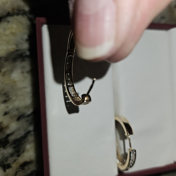 10kt Helzberg Diamond Hoops 1 Carat total weight - Picture 6 of 11